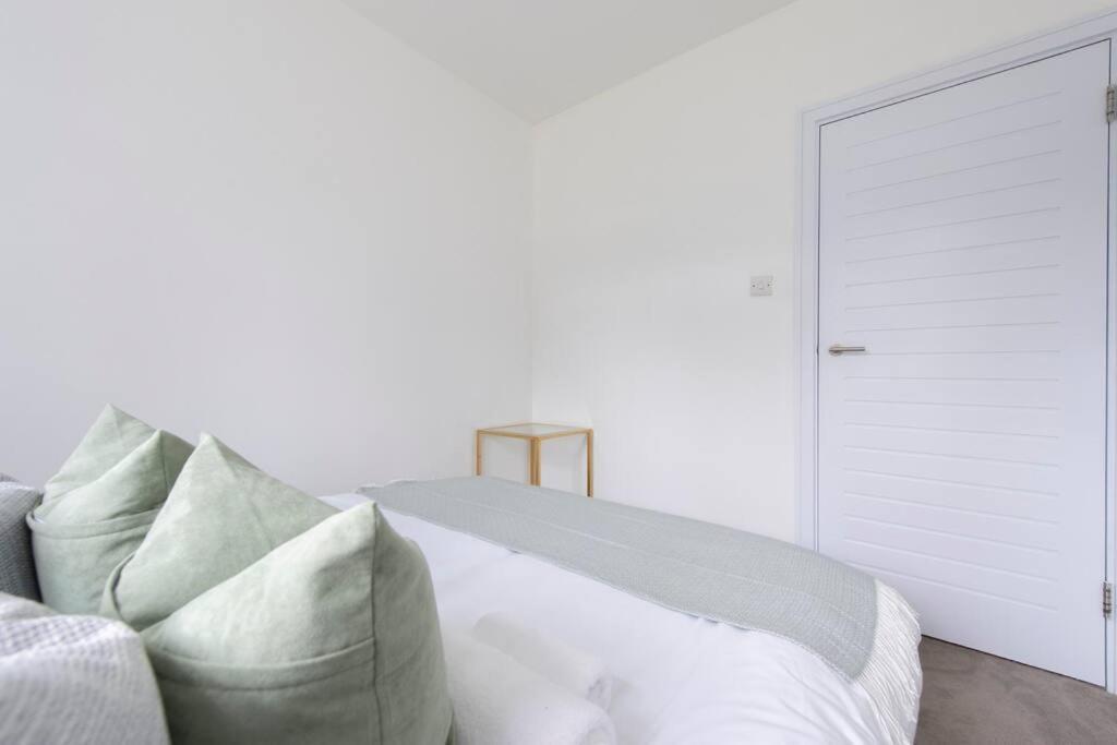 2 Bedroom Modern Urban Sanctuary 1Cc - Cherrydeal 伦敦 外观 照片